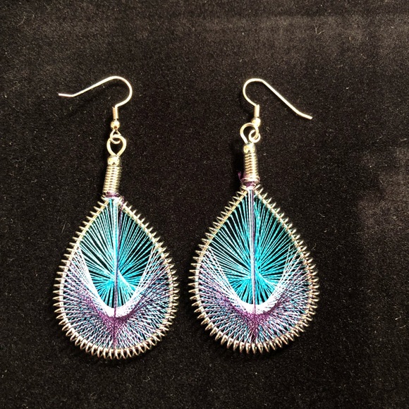 Earrings - Picture 2 of 6